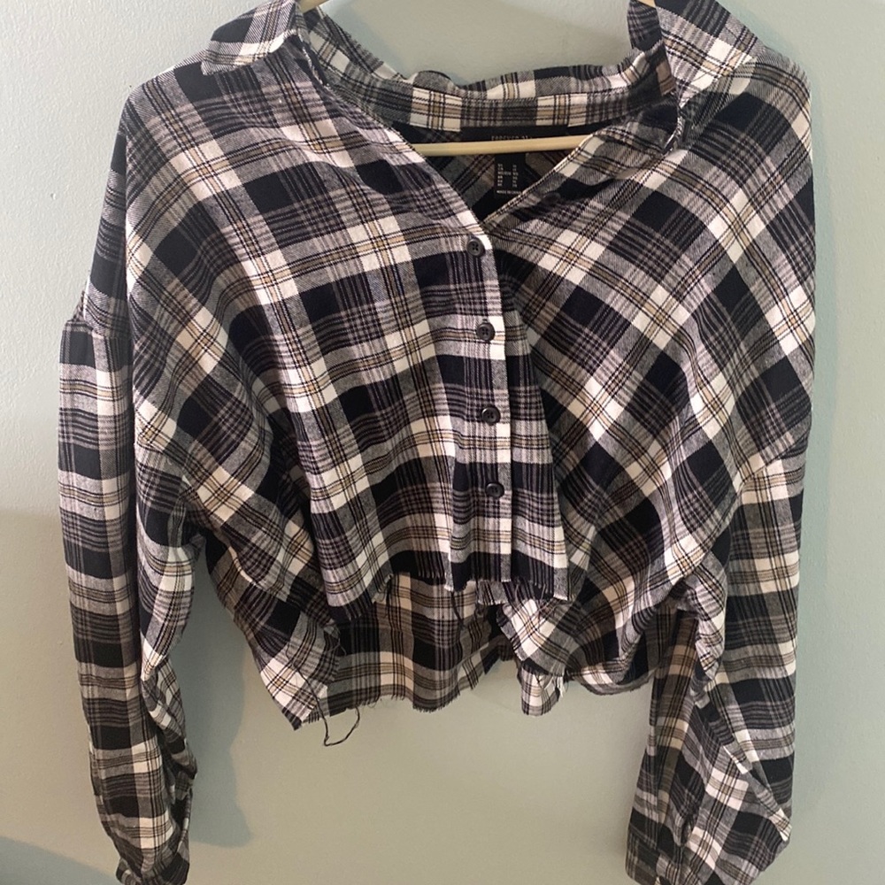 brown white and black cropped flannel